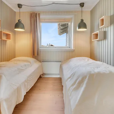 Velholdt Med Sauna I 1 Klitraekke Sj126 *