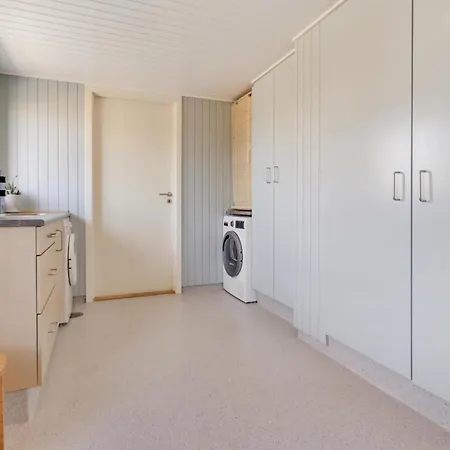 Velholdt Med Sauna I 1 Klitraekke Sj126 *